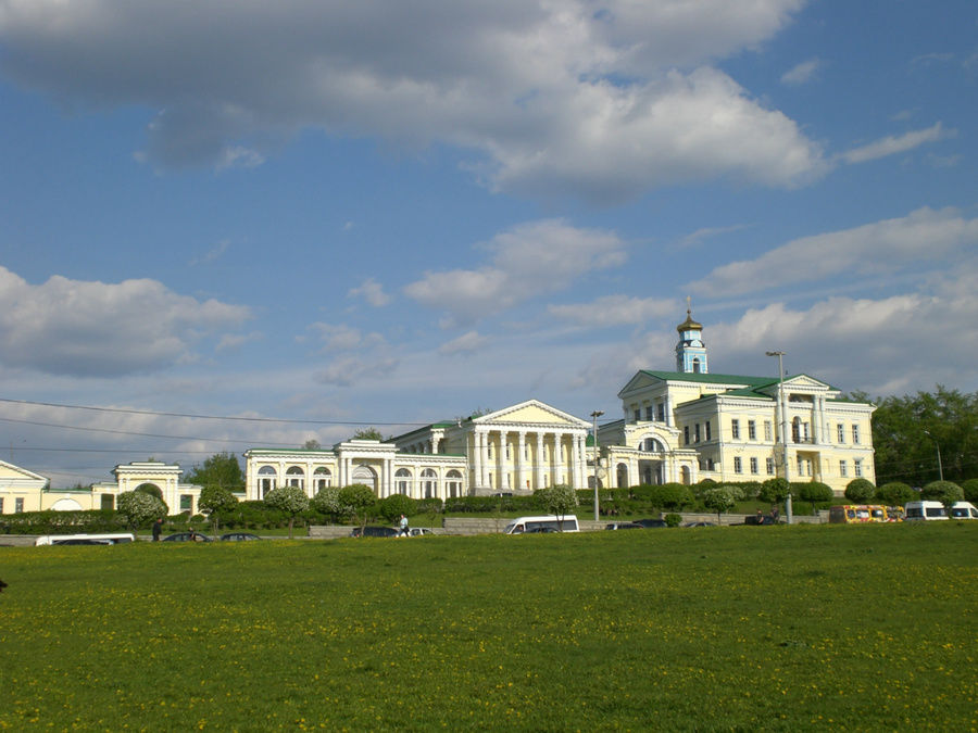 Расторгуев екатеринбург. Усадьба Расторгуевых Екатеринбург. Дворец Харитоновых-Расторгуевых Екатеринбург. Парк усадьбы Харитоновых-Расторгуевых Екатеринбург.